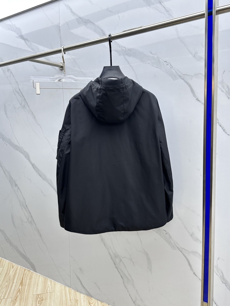 Pra*a outwear